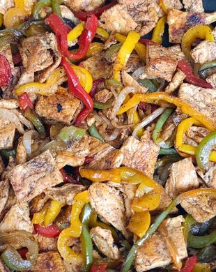 Alambre de pollo con pimientos