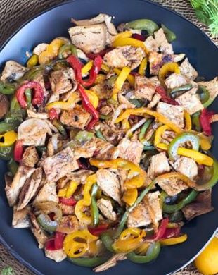 Alambre de pollo con pimientos