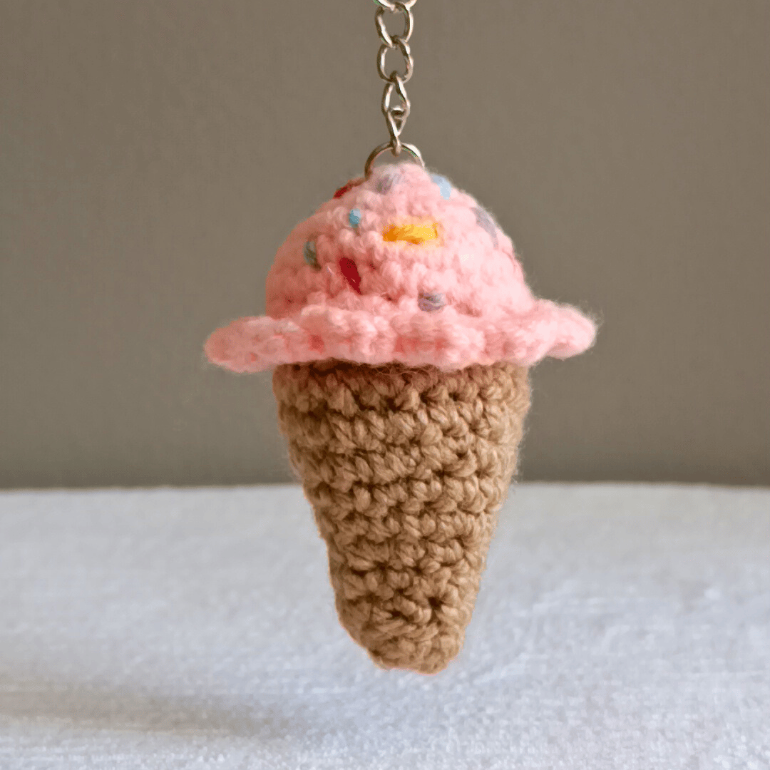Llavero de helado en crochet