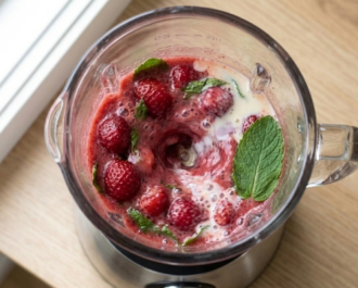 Agua de fresa cremosa